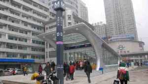 群光广场地铁哪个出口（群光地铁站叫什么）