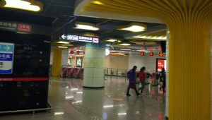 群光广场地铁站坐几号线可以到南湖名都（地铁2号线群光广场哪站下车）
